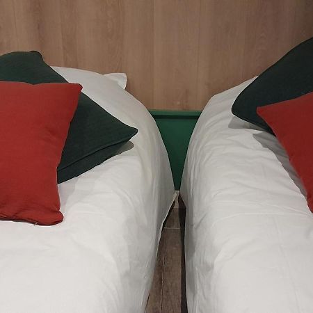 La Pause Sous Le Pin B&B Chambres D'Hotes Capestang Exterior foto
