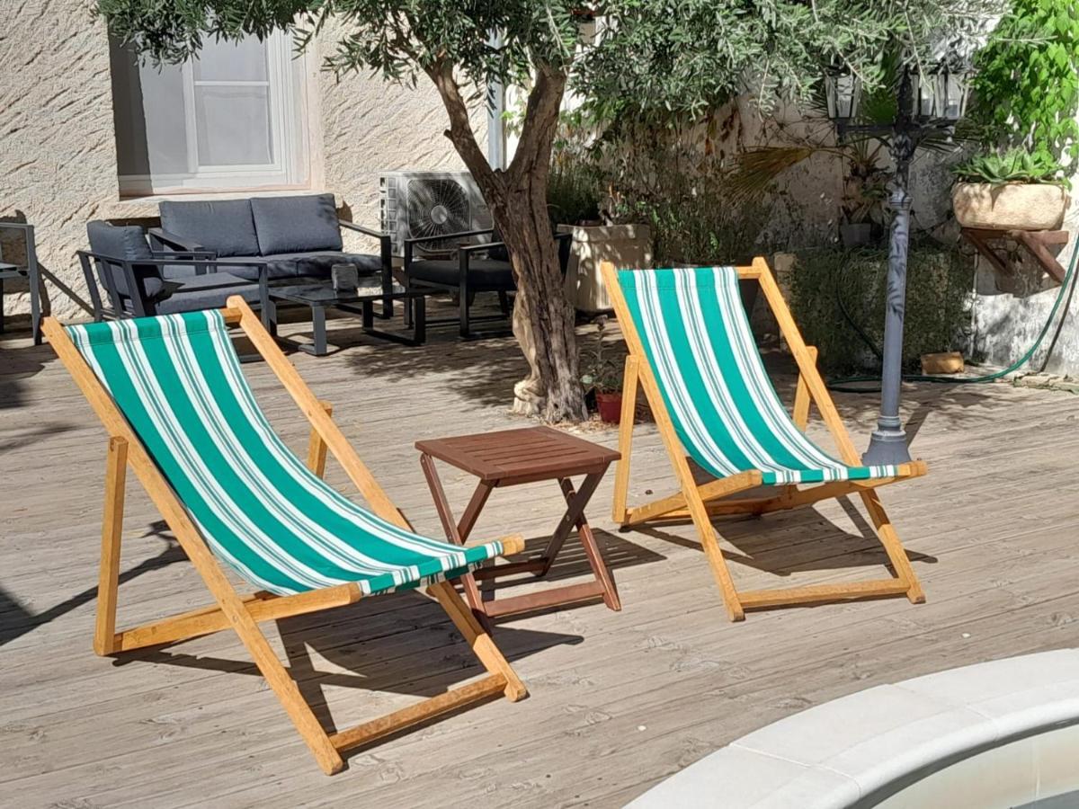 La Pause Sous Le Pin B&B Chambres D'Hotes Capestang Exterior foto