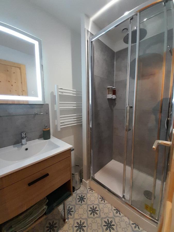 La Pause Sous Le Pin B&B Chambres D'Hotes Capestang Exterior foto