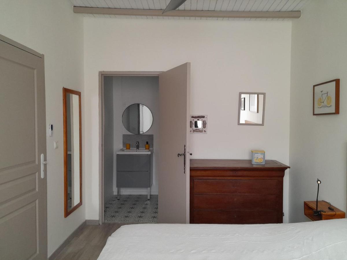 La Pause Sous Le Pin B&B Chambres D'Hotes Capestang Exterior foto