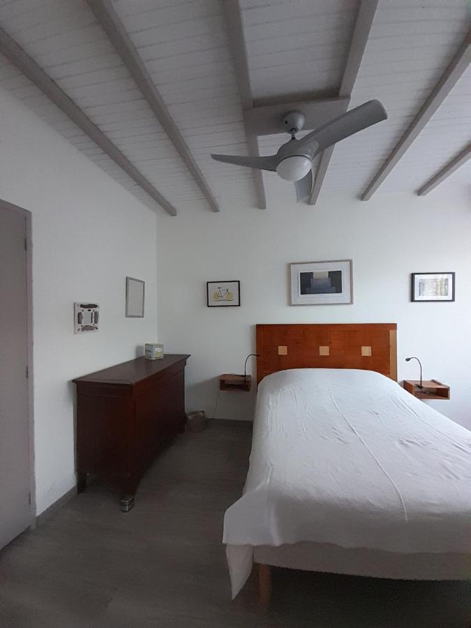 La Pause Sous Le Pin B&B Chambres D'Hotes Capestang Exterior foto
